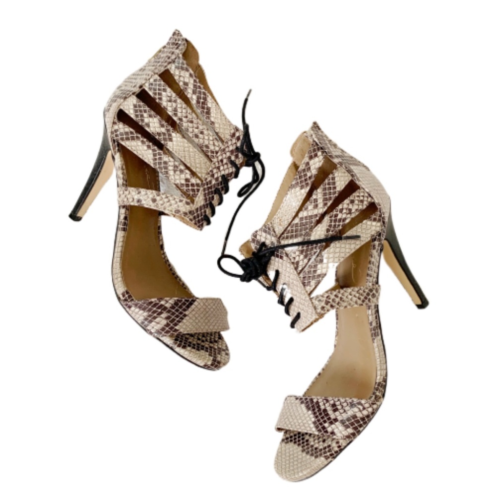 SALES! Snake Print Pumps Size 8.5 - Picture 4 of 7